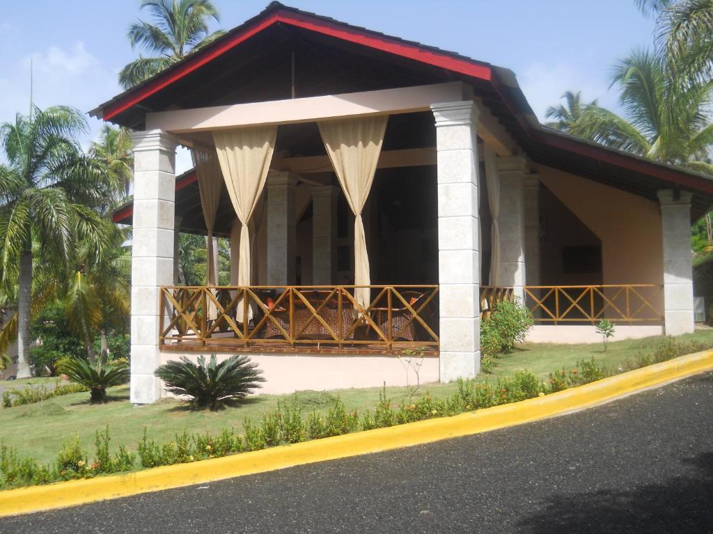 Tambora Beach Suites Punta Balandra Exterior foto